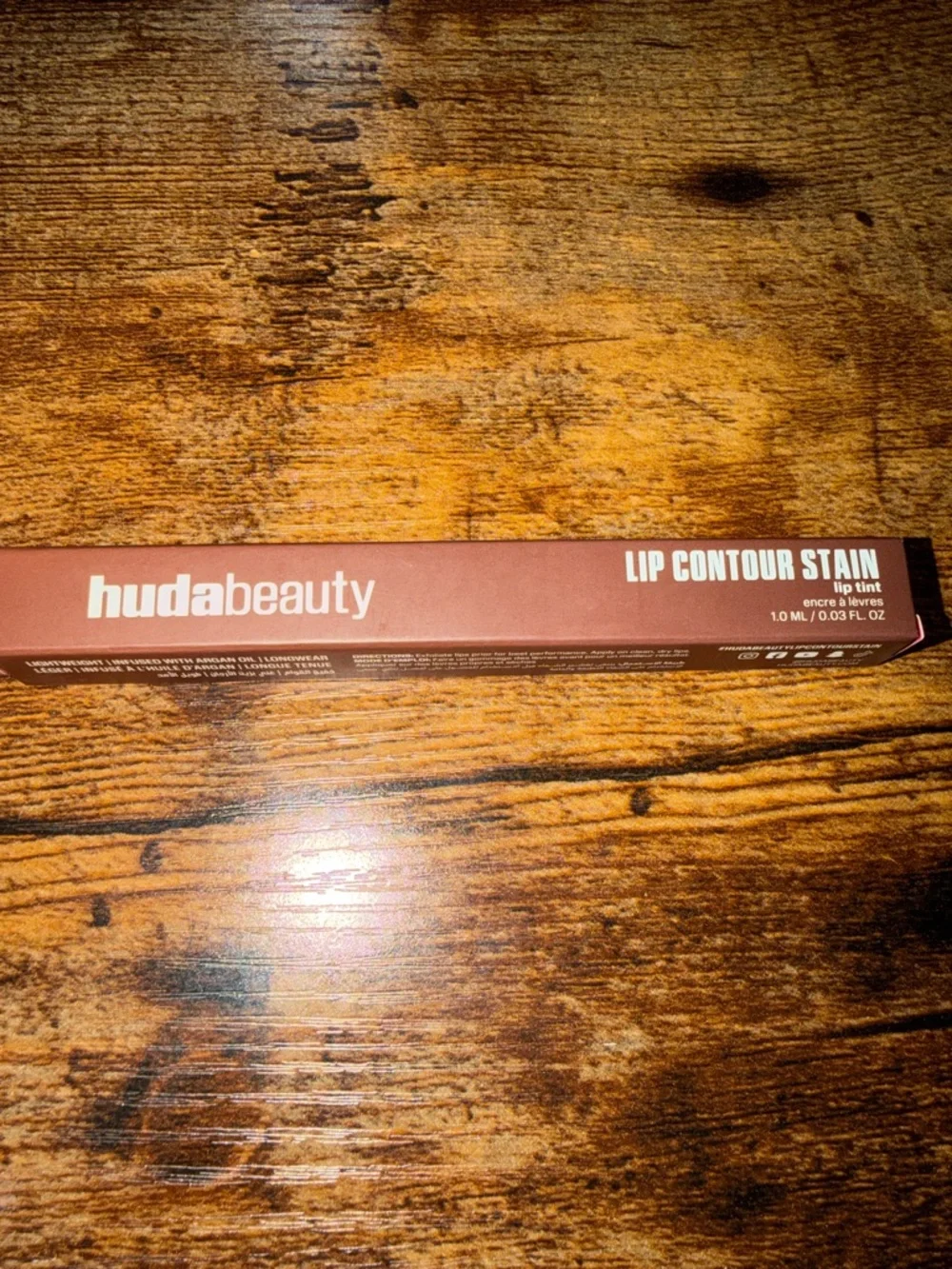 HUDA BEAUTY creamy lip